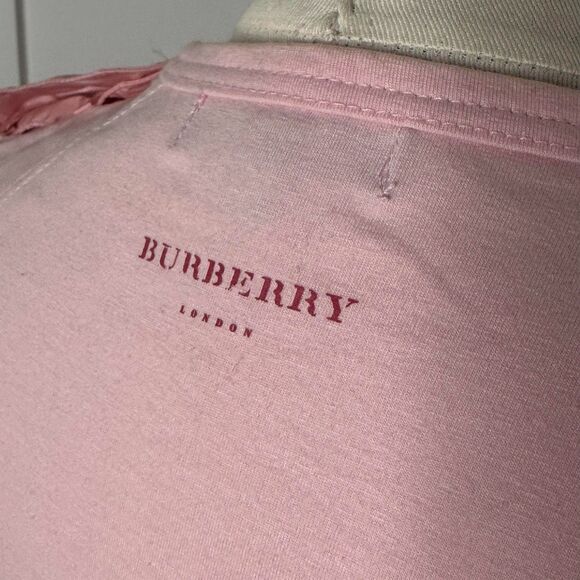 Early 2000s Y2K Burberry London pink raglan tee with metal details - Picture 8 of 10